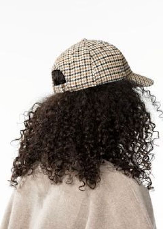 40% Wol / 60% Polyester / Voering 80% Polyester / 20% Katoen